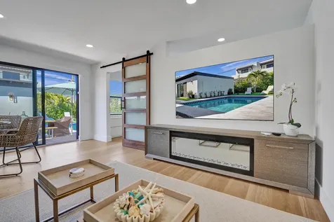 225 NE 10th Street Delray Beach FL 33444