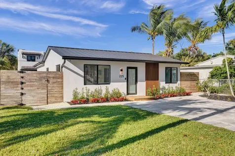 225 NE 10th Street Delray Beach FL 33444
