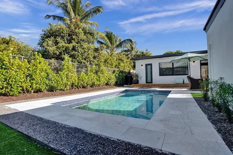 225 NE 10th Street Delray Beach FL 33444