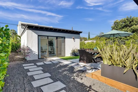 225 NE 10th Street Delray Beach FL 33444