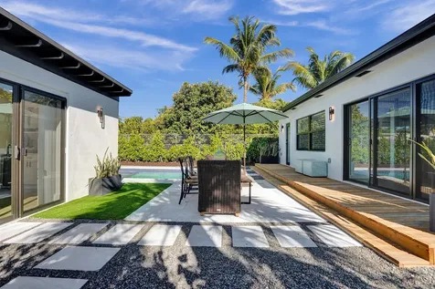 225 NE 10th Street Delray Beach FL 33444
