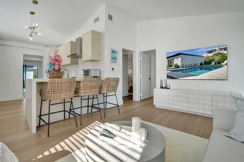 225 NE 10th Street Delray Beach FL 33444