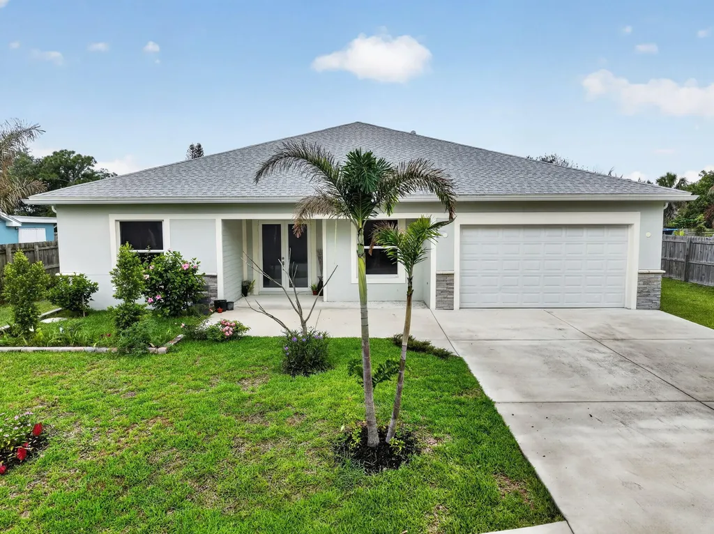 1974 SW Idaho Lane Port St Lucie FL 34953