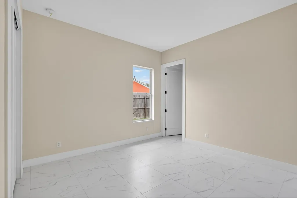 1974 SW Idaho Lane Port St Lucie FL 34953