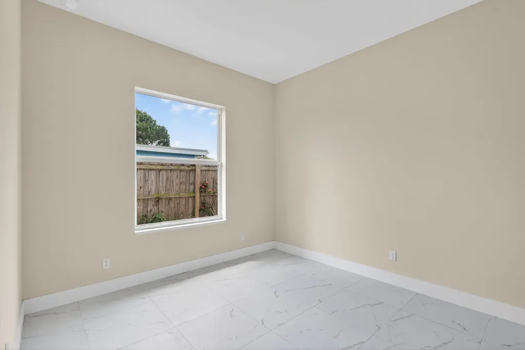 1974 SW Idaho Lane Port St Lucie FL 34953