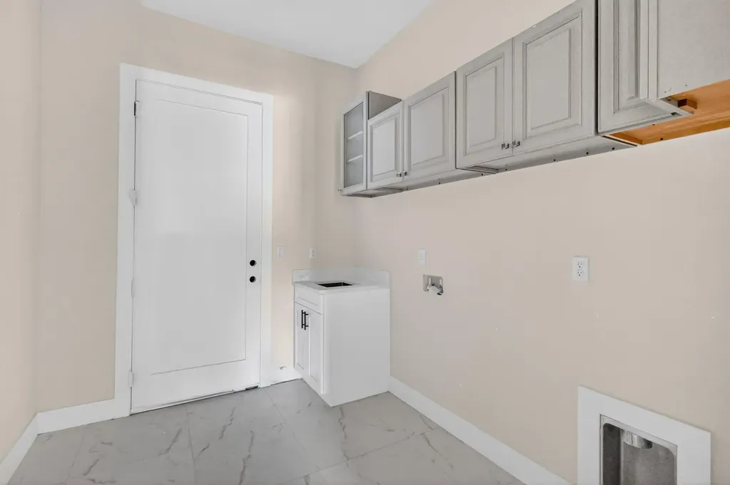 1974 SW Idaho Lane Port St Lucie FL 34953