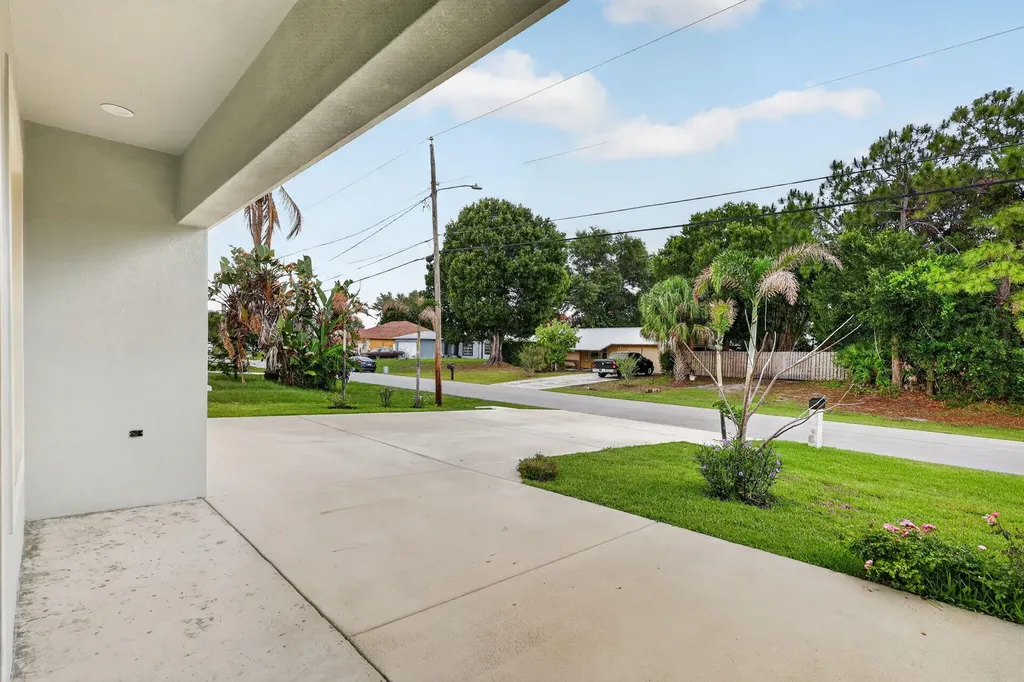 1974 SW Idaho Lane Port St Lucie FL 34953
