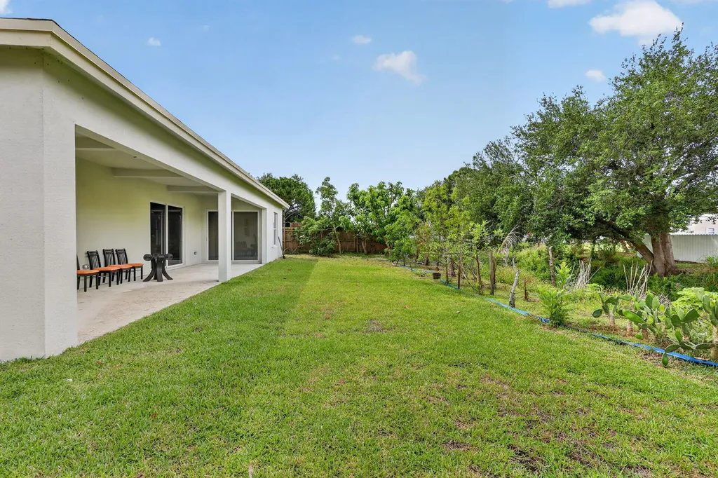 1974 SW Idaho Lane Port St Lucie FL 34953