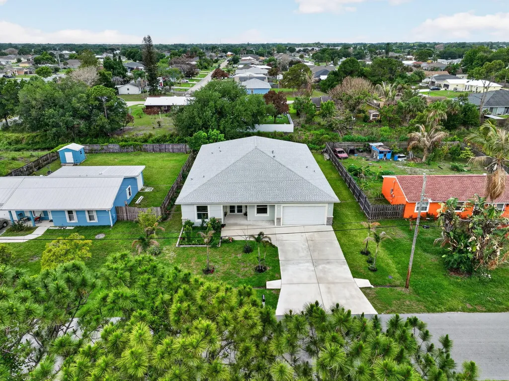 1974 SW Idaho Lane Port St Lucie FL 34953