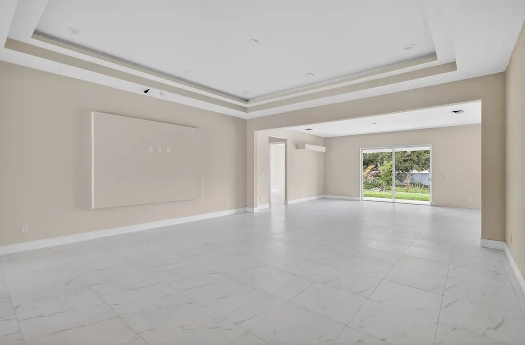 1974 SW Idaho Lane Port St Lucie FL 34953