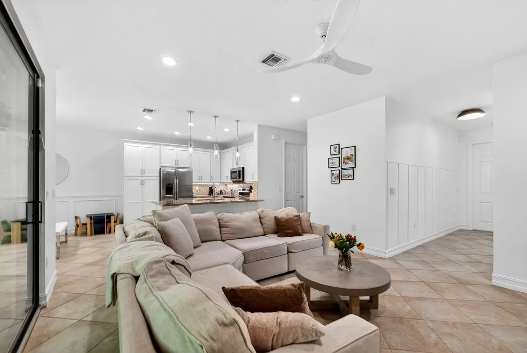 13769 Moss Agate Avenue Delray Beach FL 33446
