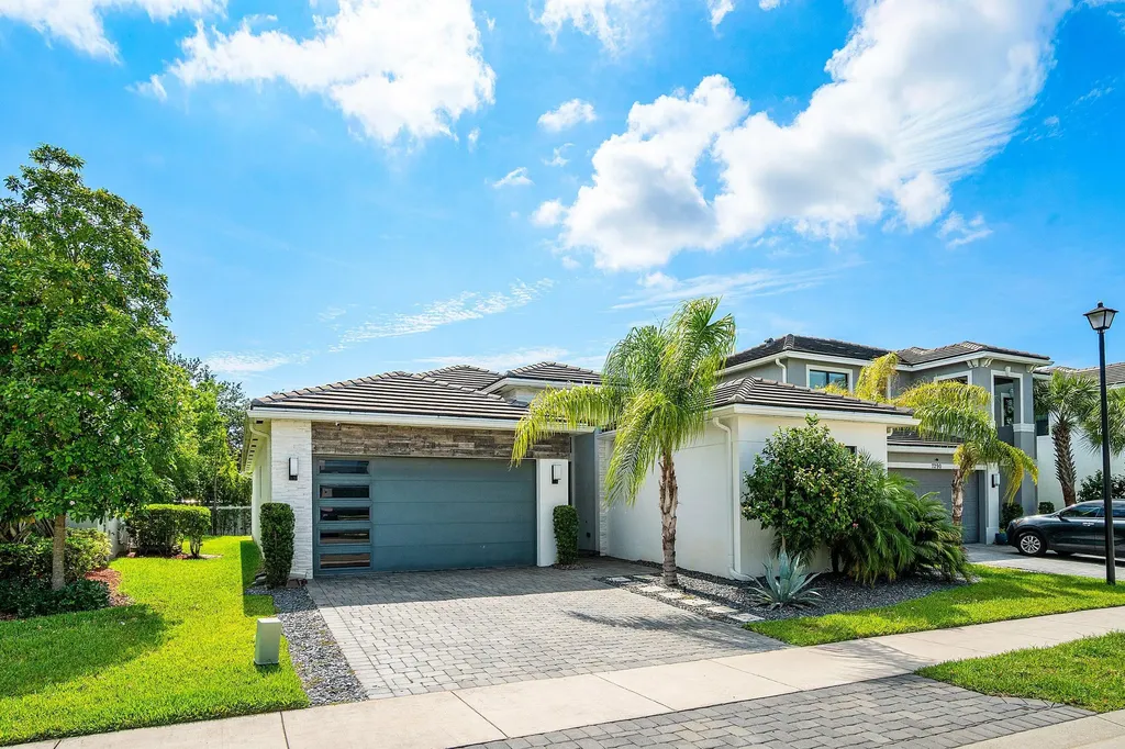 7284 Estero Drive Lake Worth FL 33463