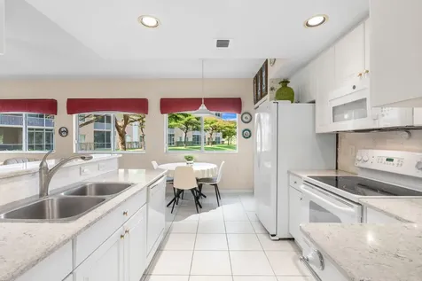 7735 Yardley Drive Tamarac FL 33321