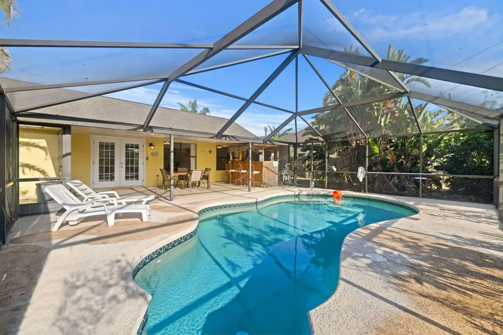 2542 SW Kensington Street Port St Lucie FL 34953