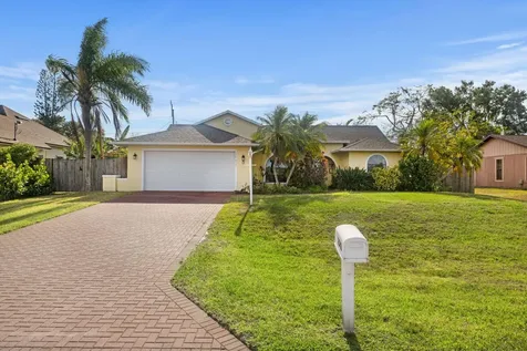 2542 SW Kensington Street Port St Lucie FL 34953
