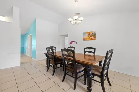 2542 SW Kensington Street Port St Lucie FL 34953