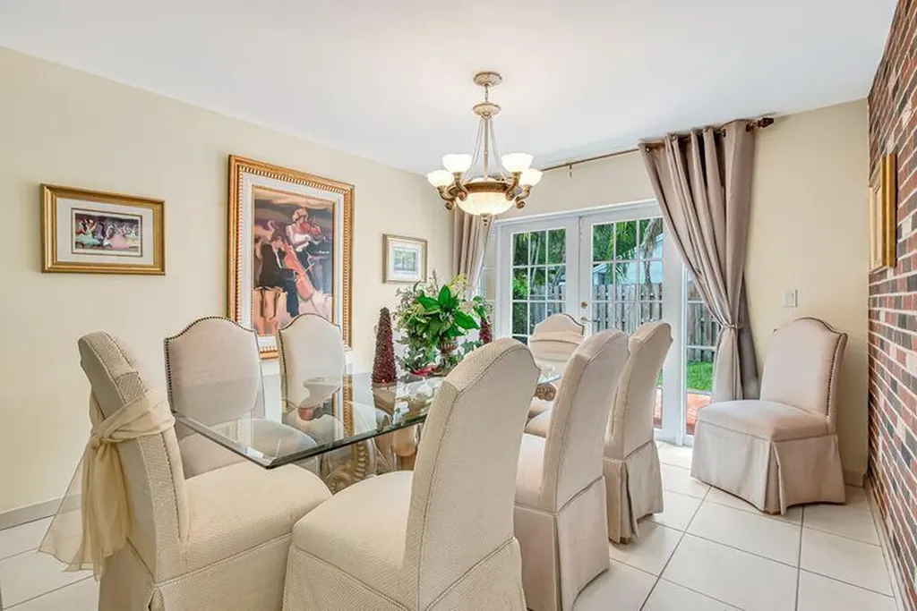 4957 SW 94th Terrace Cooper City FL 33328