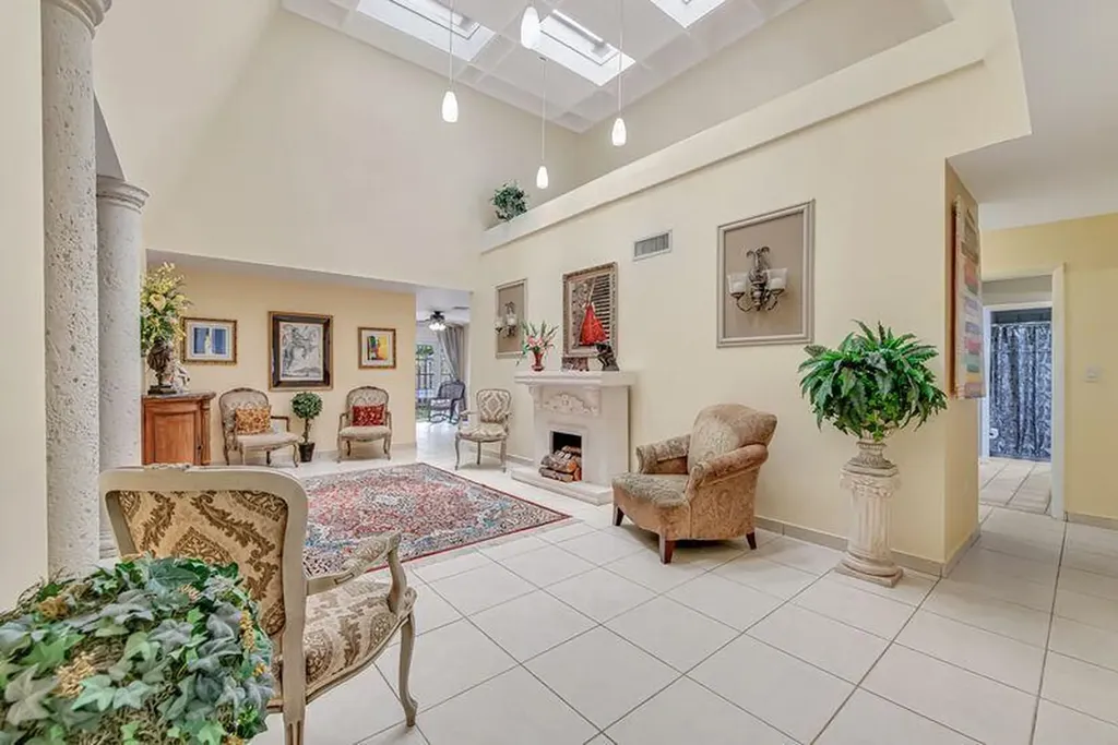 4957 SW 94th Terrace Cooper City FL 33328