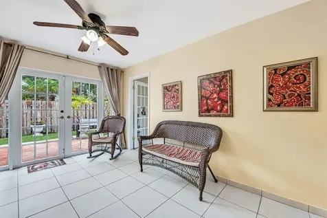 4957 SW 94th Terrace Cooper City FL 33328
