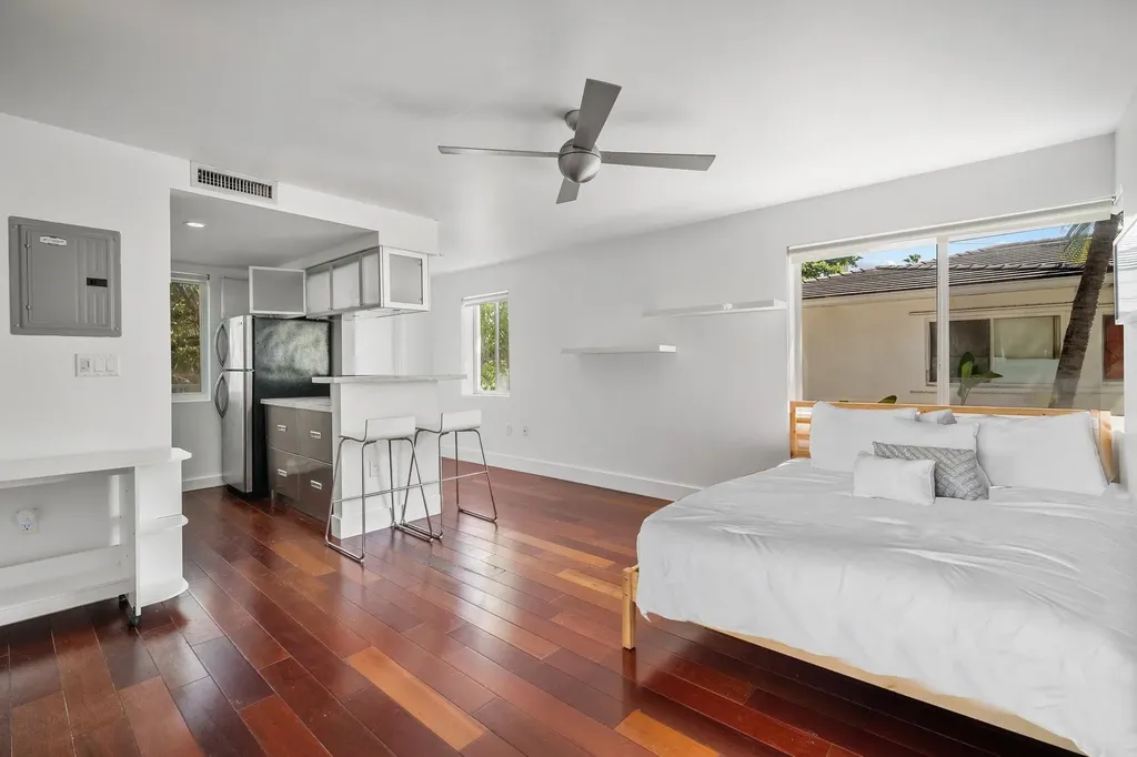 741 6th Street Miami Beach FL 33139