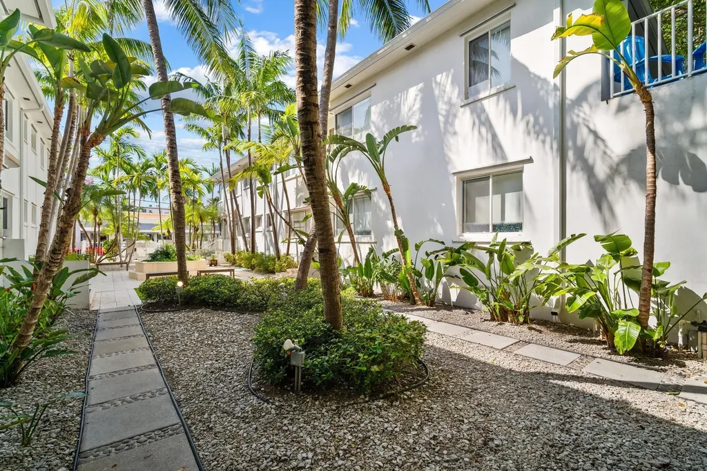 741 6th Street Miami Beach FL 33139