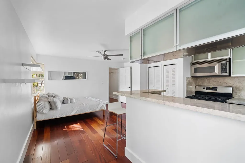 741 6th Street Miami Beach FL 33139