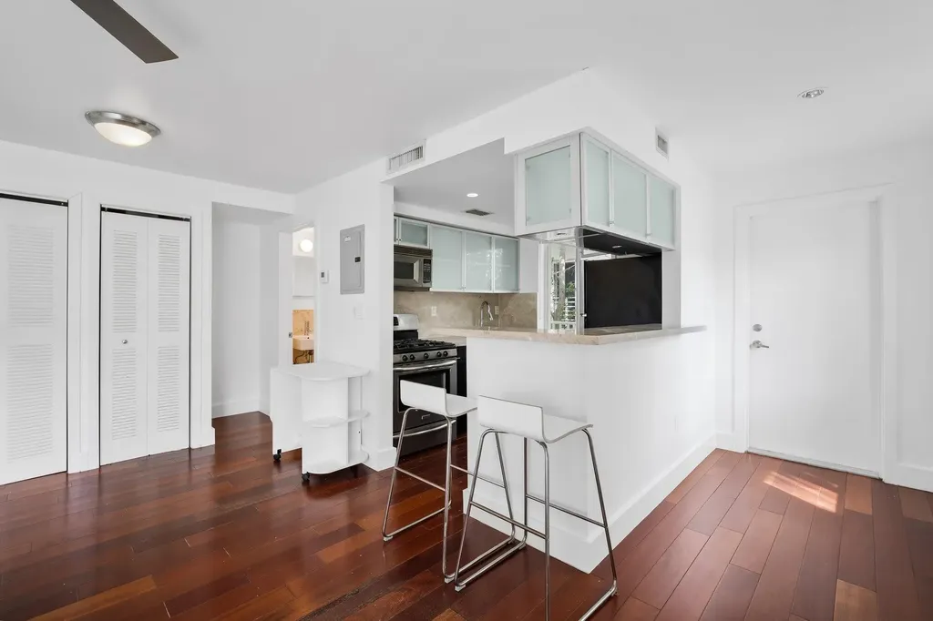 741 6th Street Miami Beach FL 33139