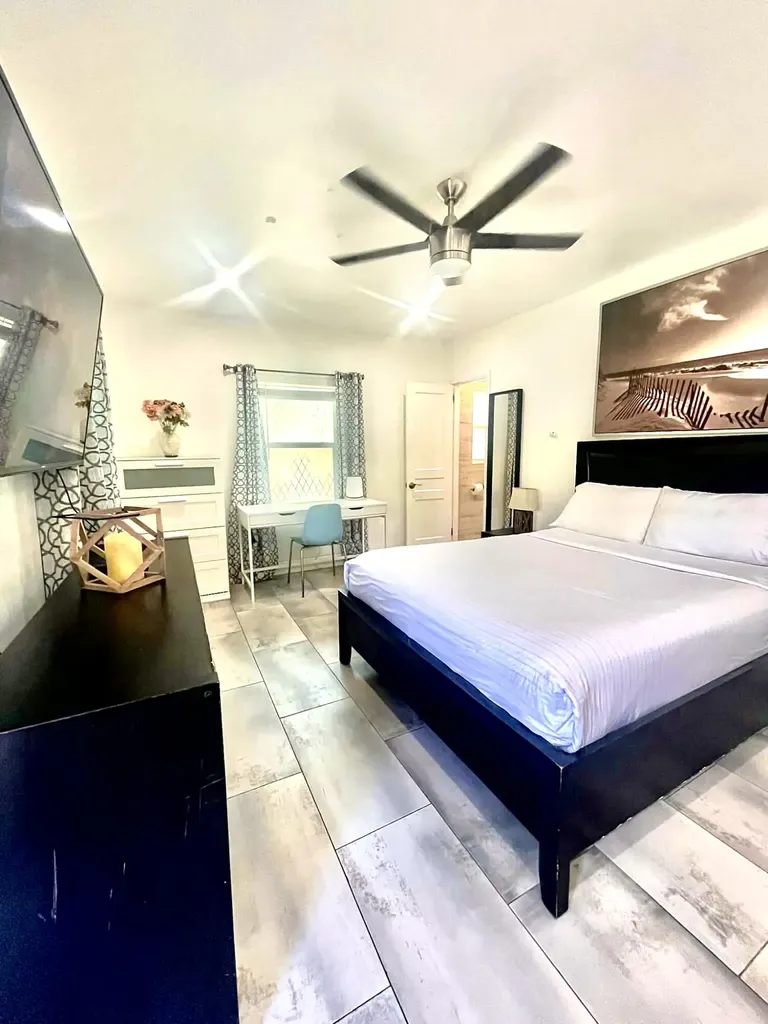 626 NE 17th Way Fort Lauderdale FL 33304
