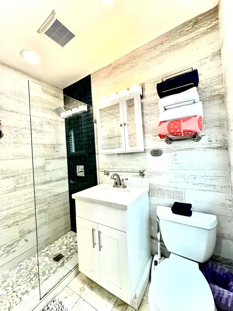 626 NE 17th Way Fort Lauderdale FL 33304