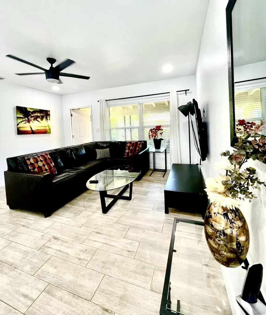 626 NE 17th Way Fort Lauderdale FL 33304