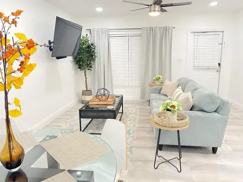 626 NE 17th Way Fort Lauderdale FL 33304