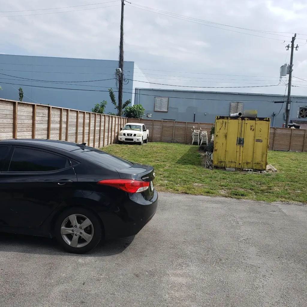 5742 Washington Street Hollywood FL 33023