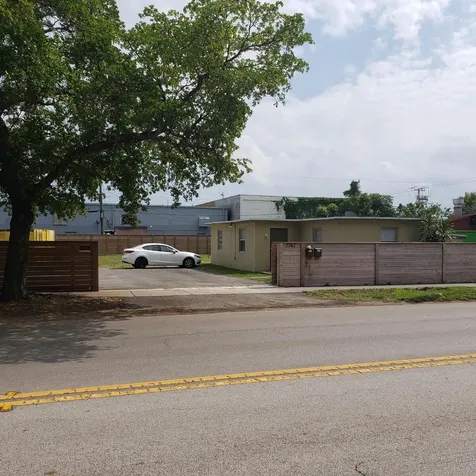 5742 Washington Street Hollywood FL 33023