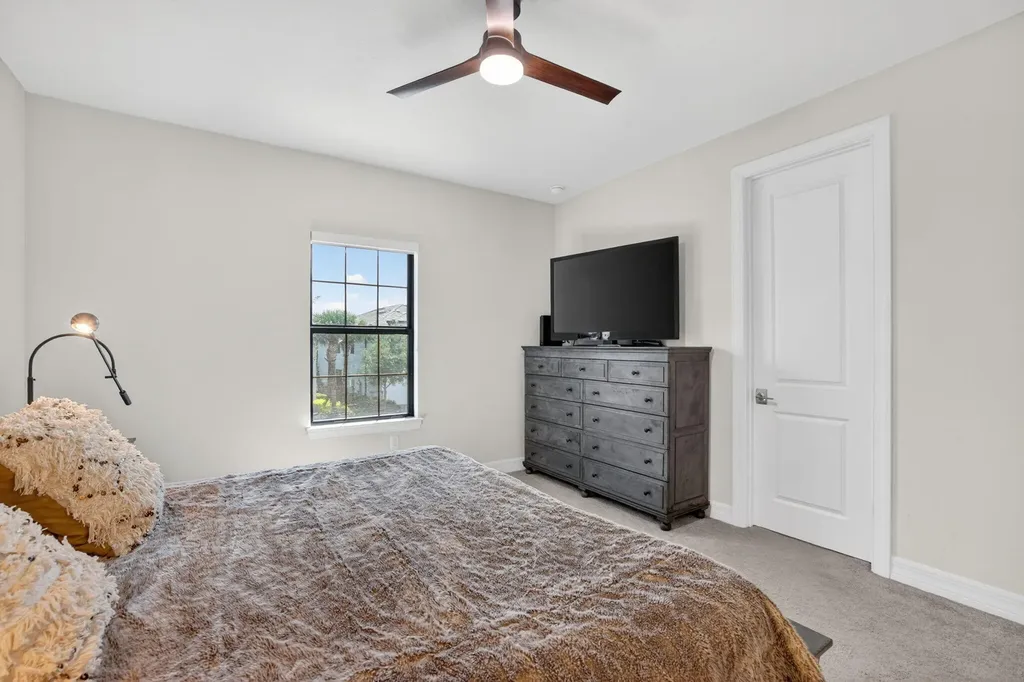 4651 E Pinehurst Trail Trail E Oakland Park FL 33309
