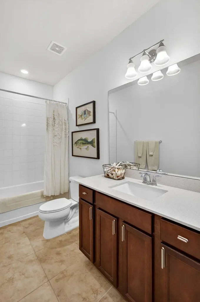 4651 E Pinehurst Trail Trail E Oakland Park FL 33309
