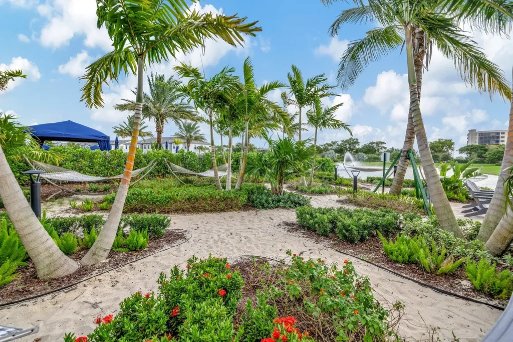 4651 E Pinehurst Trail Trail E Oakland Park FL 33309