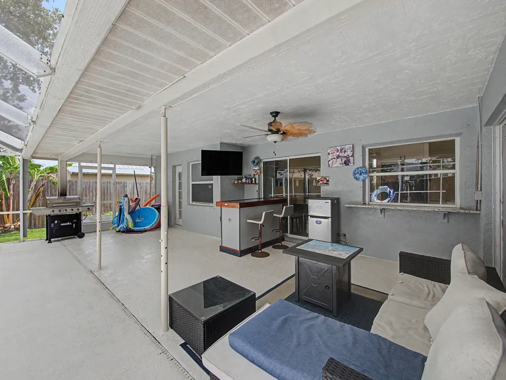 2373 SW Santana Avenue Port St Lucie FL 34953