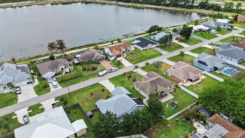 2373 SW Santana Avenue Port St Lucie FL 34953