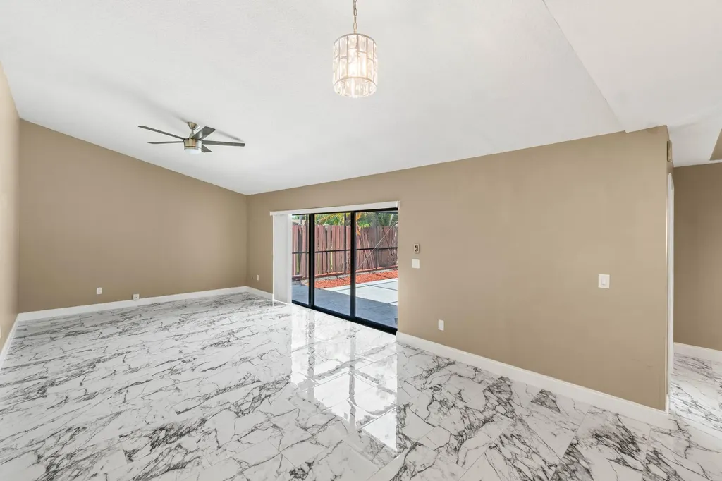 4585 Holly Lake Drive Lake Worth FL 33463