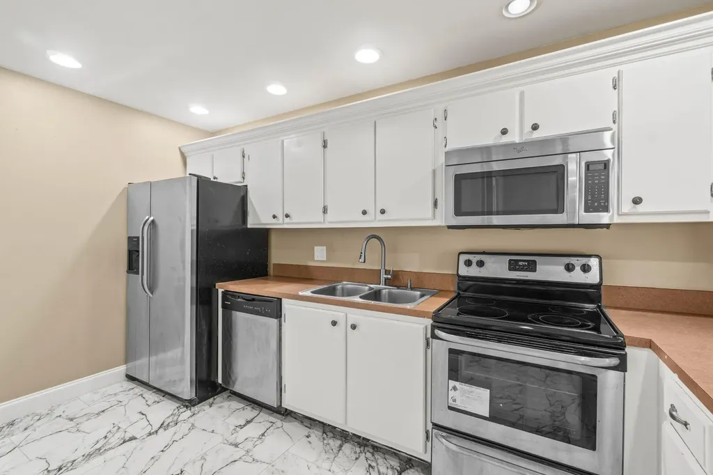 4585 Holly Lake Drive Lake Worth FL 33463