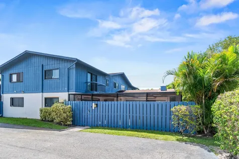 4585 Holly Lake Drive Lake Worth FL 33463