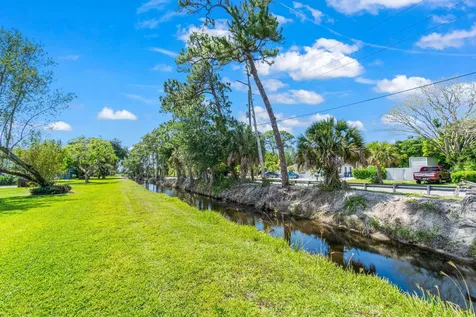 4585 Holly Lake Drive Lake Worth FL 33463