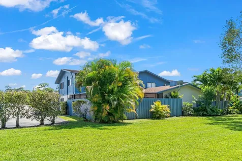 4585 Holly Lake Drive Lake Worth FL 33463