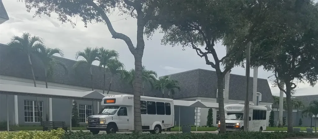 189 Seville Delray Beach FL 33446