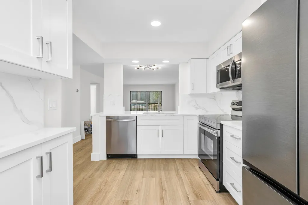 7290 Kinghurst Drive Delray Beach FL 33446