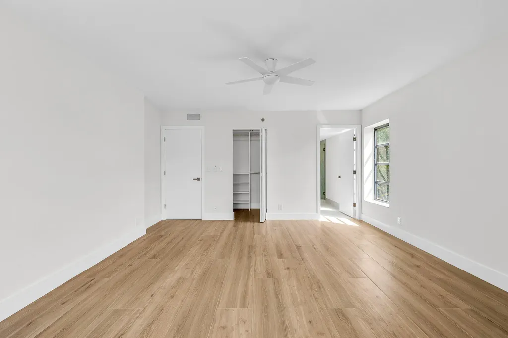 7290 Kinghurst Drive Delray Beach FL 33446