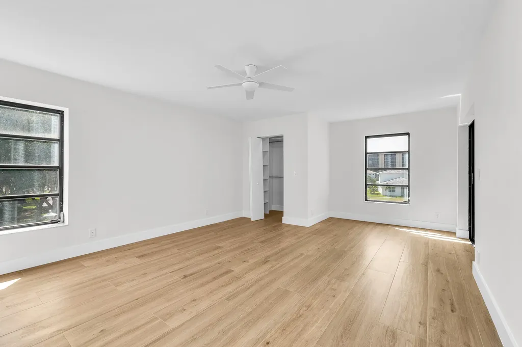 7290 Kinghurst Drive Delray Beach FL 33446