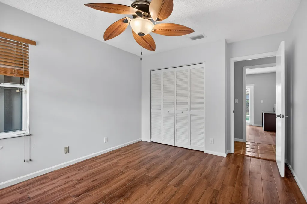 5333 N Springs Way Coral Springs FL 33076