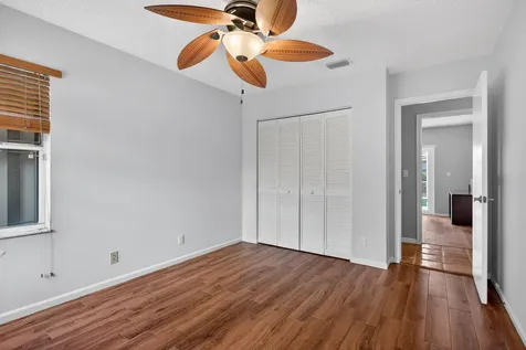 5333 N Springs Way Coral Springs FL 33076