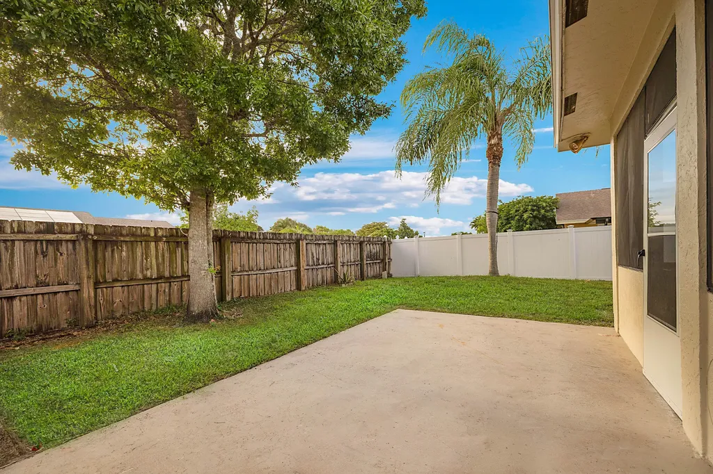 9593 Richmond Circle Boca Raton FL 33434